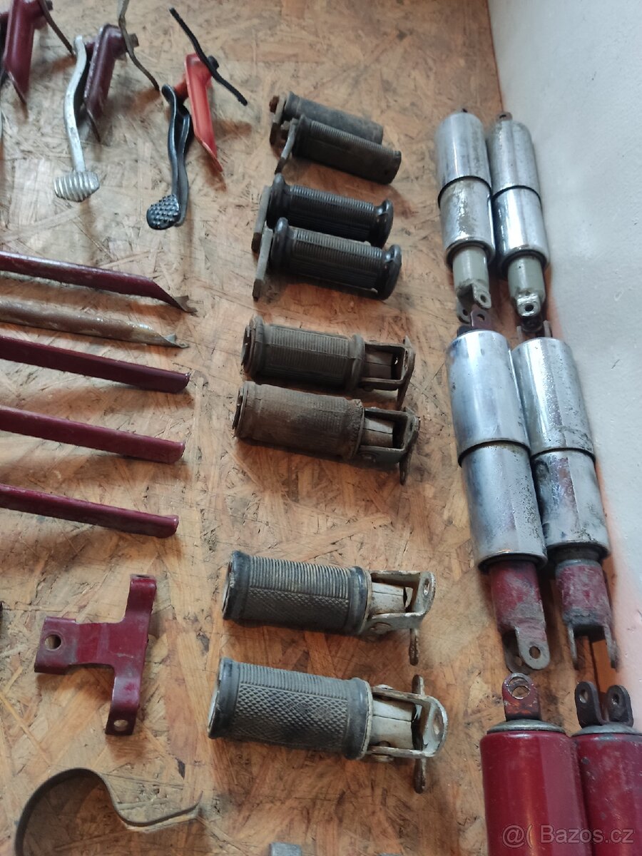 Jawa kývačka, panelka, ČZ - 12