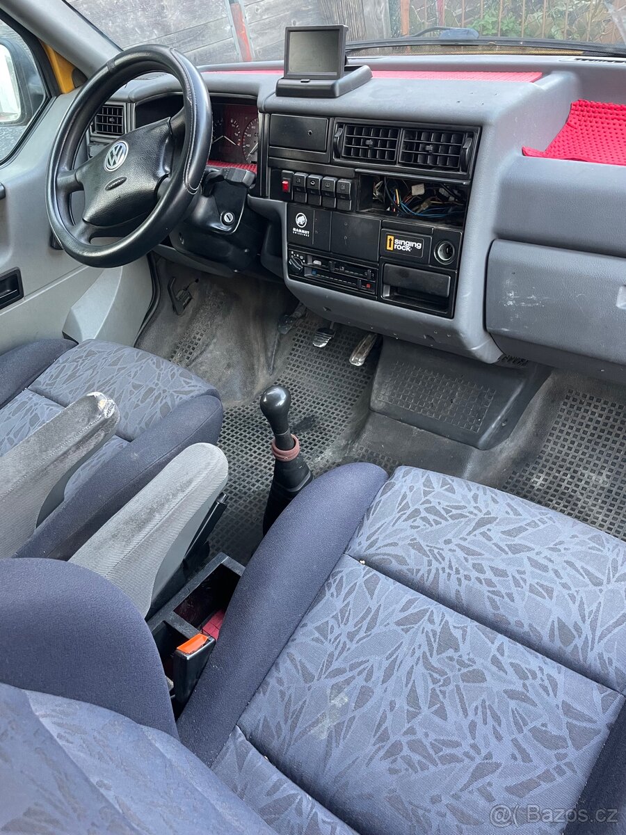 Transporter T4 verze long, nefunkčí 5. kvalt - 12