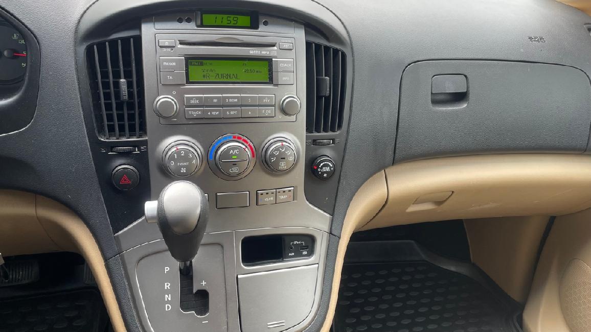 Hyundai H 1, 2,5 CRDI 8MÍST / AUTOMAT / AC, RV 4/2015 - 12