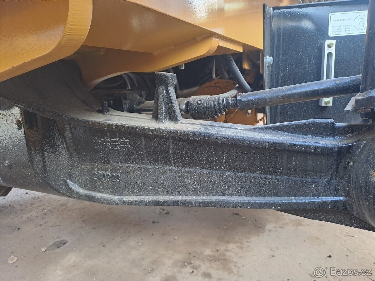 TRAKTORBAGR NO NAME -4x4 NOVÝ VELIKOSTI JCB 3CX - 12