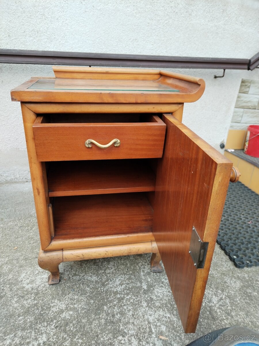 Noční stolky - 12