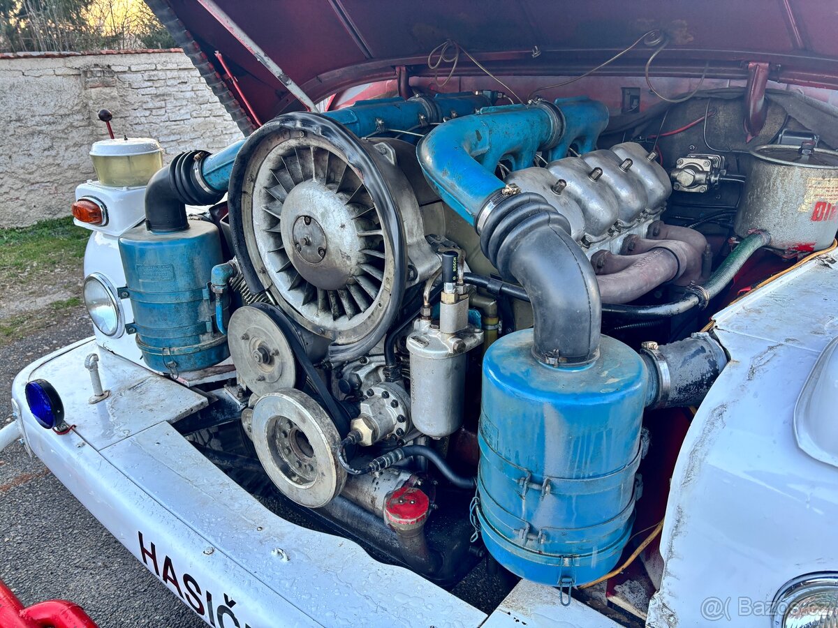 Tatra 148 CAS 32 - 12
