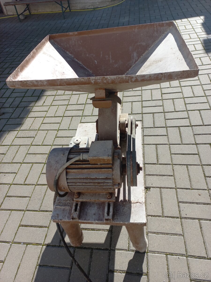 Kladívkový šrotovník 380 V - 12