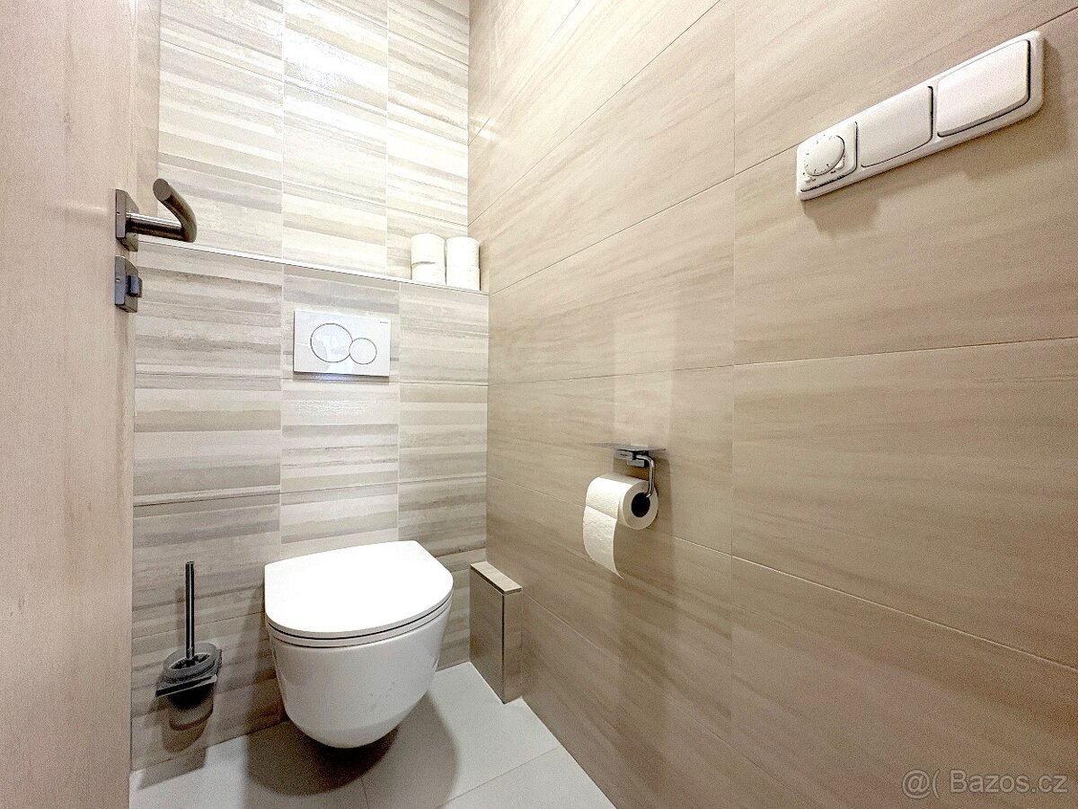 Pronájem bytu 3+1 70 m², Náchod - 12