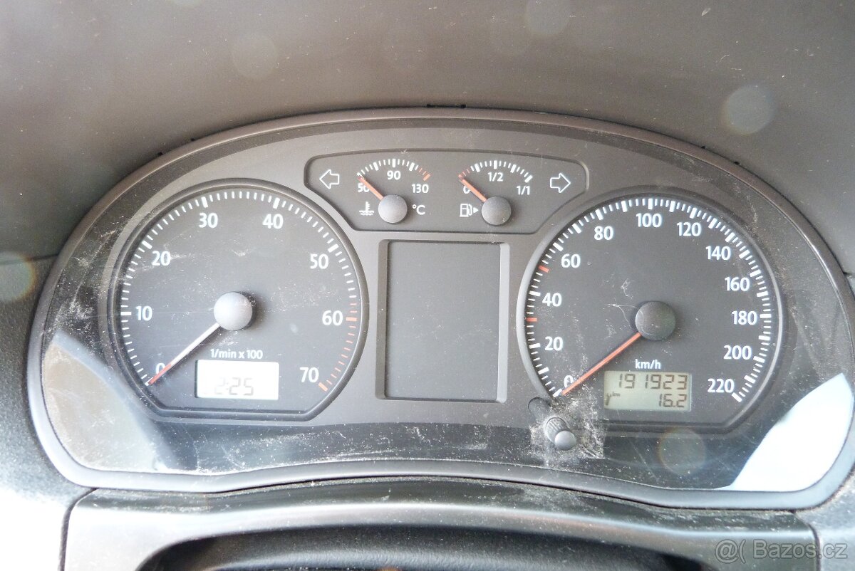 Vw Polo 1.4i united - 12