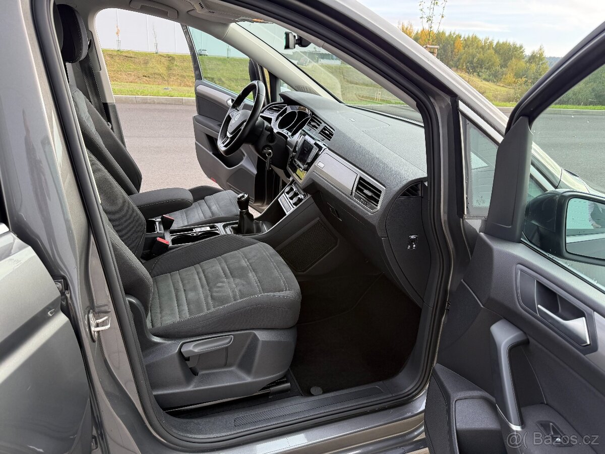 VW Touran III, rok 2016, 1.2TSI 81 kW, servis VW, 177.171 km - 12