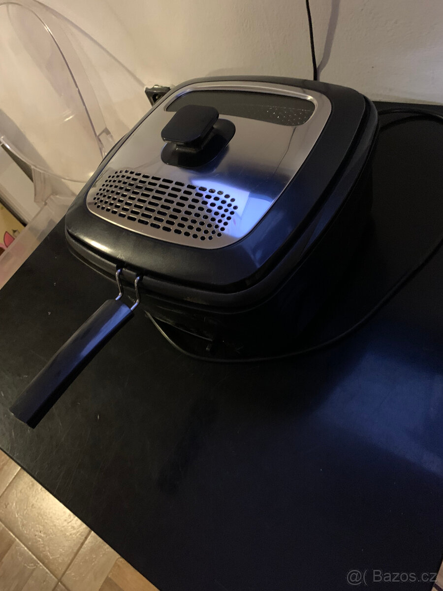 Fritéza Tefal Versalio deluxe 7v1 + 2 další vnitřní nádoby + - 12
