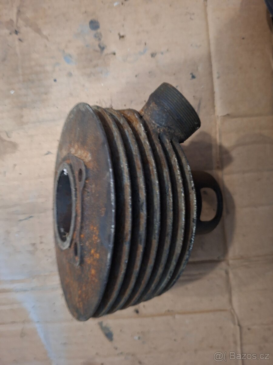 Jawa 250 kyvacka, panelka - valec - 12