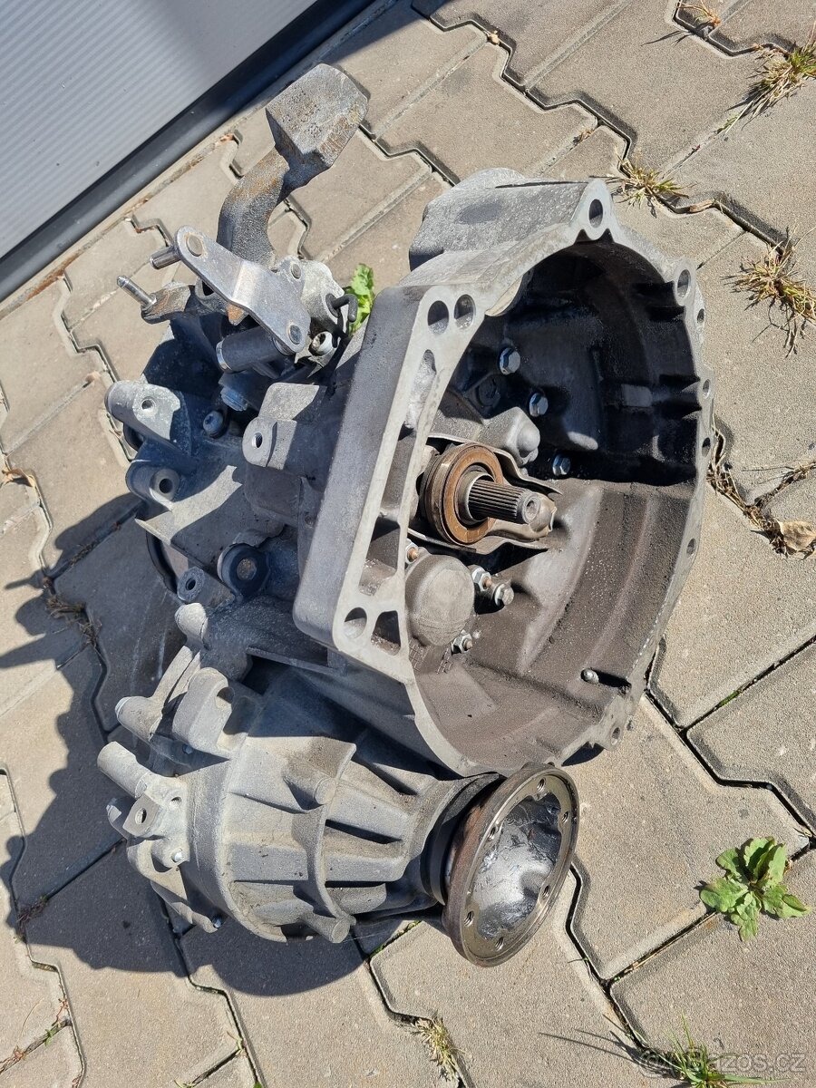 Manuální převodovka JCR - 1.9 Tdi 77kw - 12