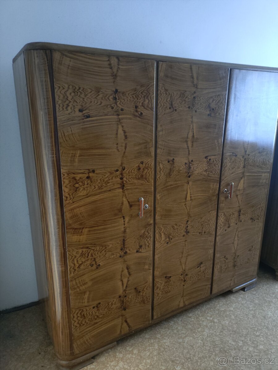 Starý nábytek - 12