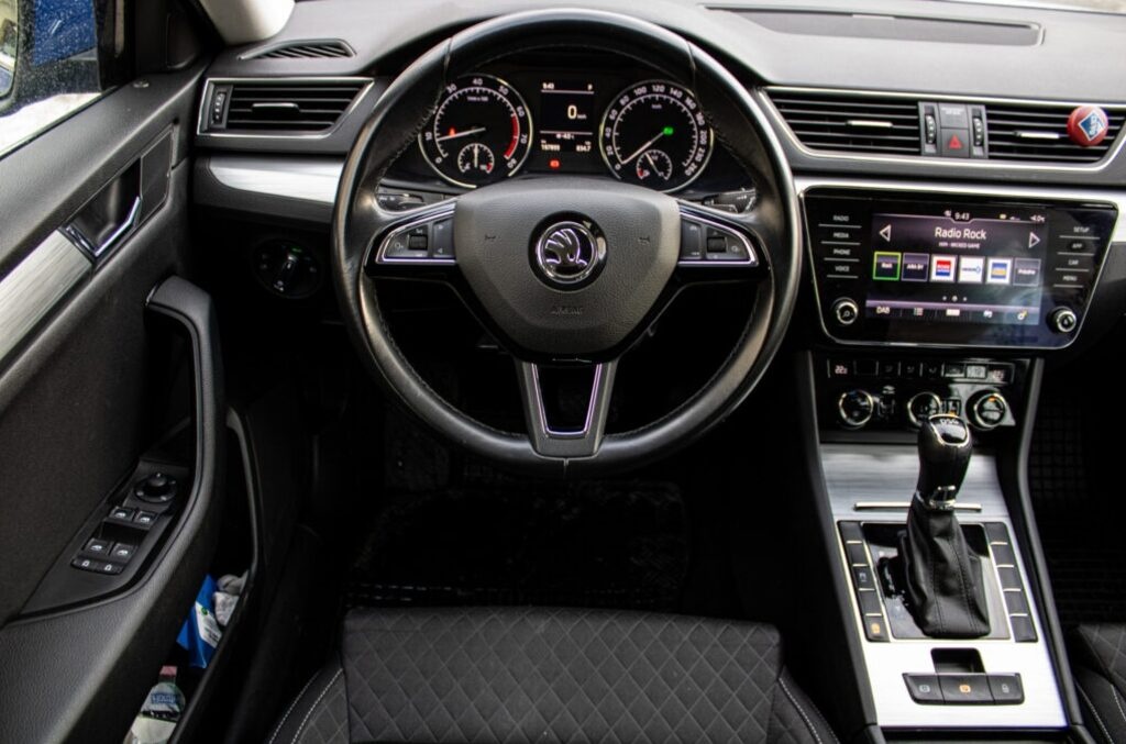 Škoda Superb Combi 2.0 TSI Ambition DSG - 12