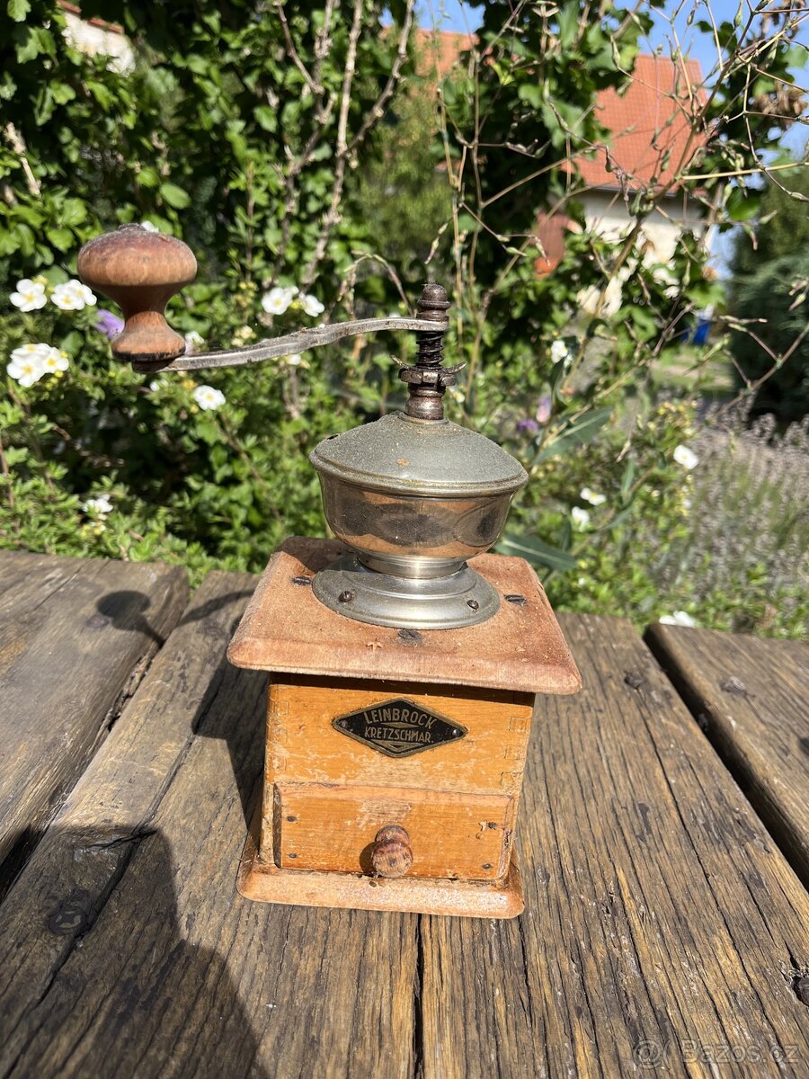 Mlýnky na kávu - 12