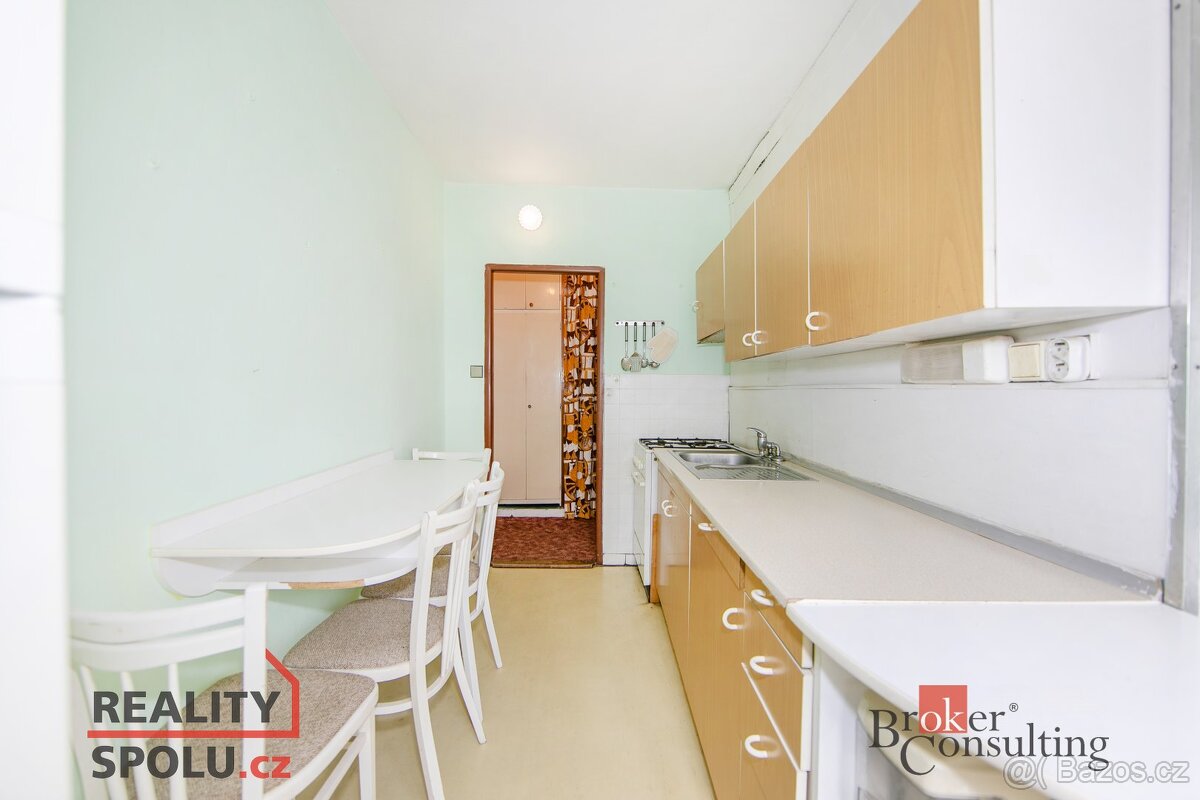 Převod dr. podílu, byty/2+1, 56 m2, Josefa Knihy 182, 33701 - 12