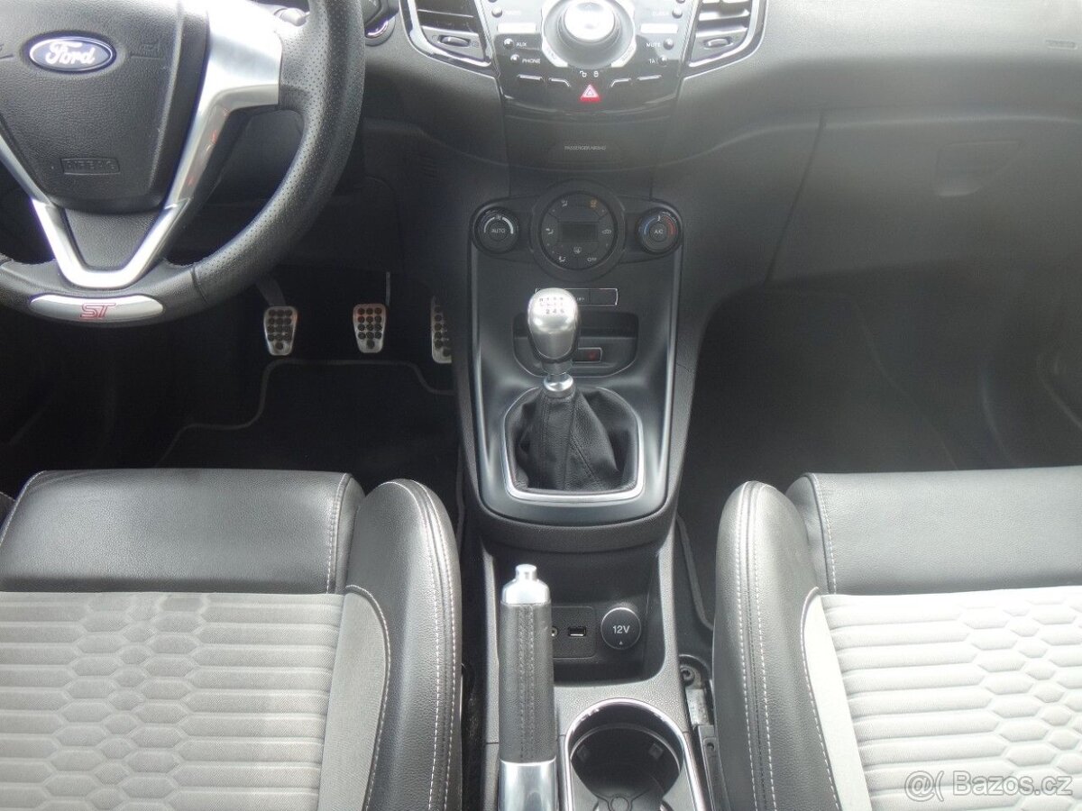 Ford Fiesta ST - 12
