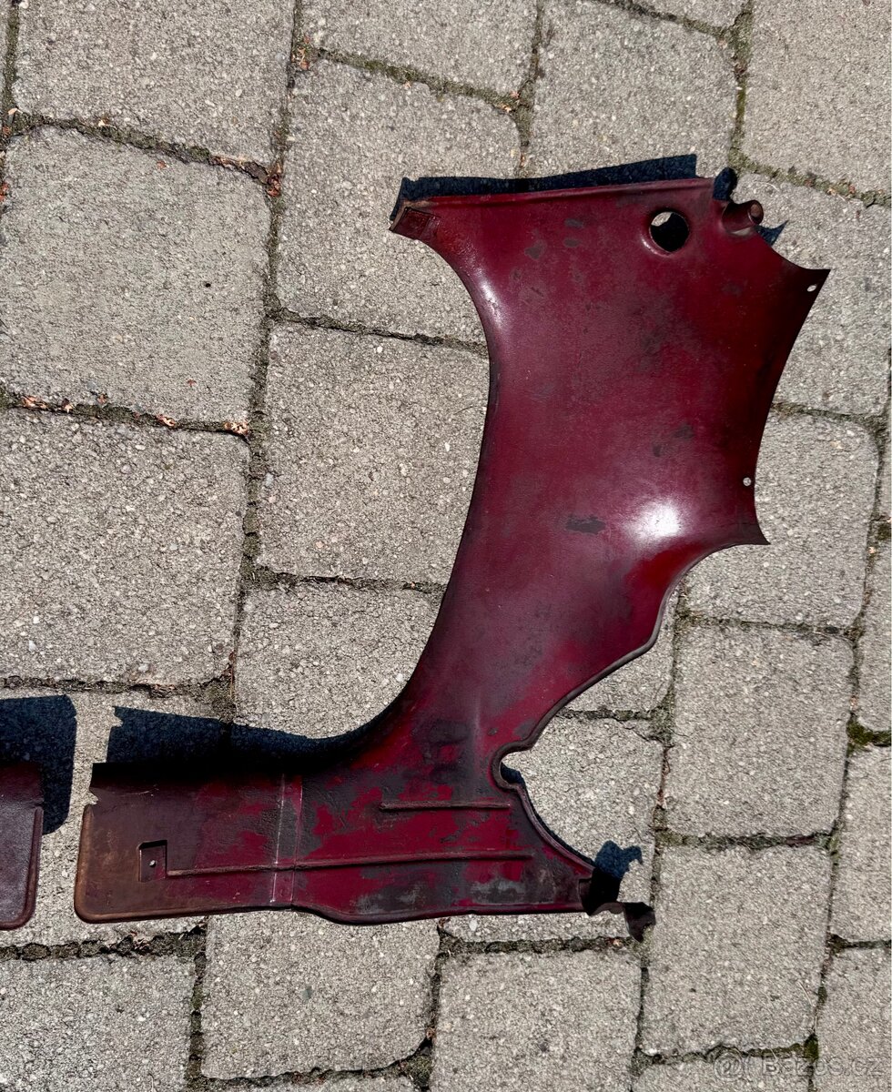 Jawa CZ 125 175 kyvacka - podsedlove plechy - 12