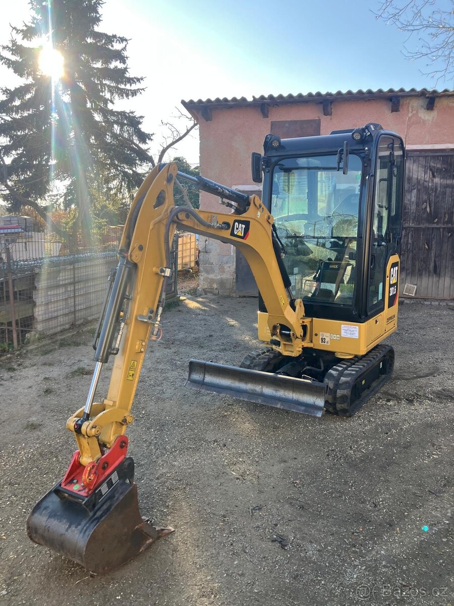 Prodám minibagr CAT 301.6 - 12
