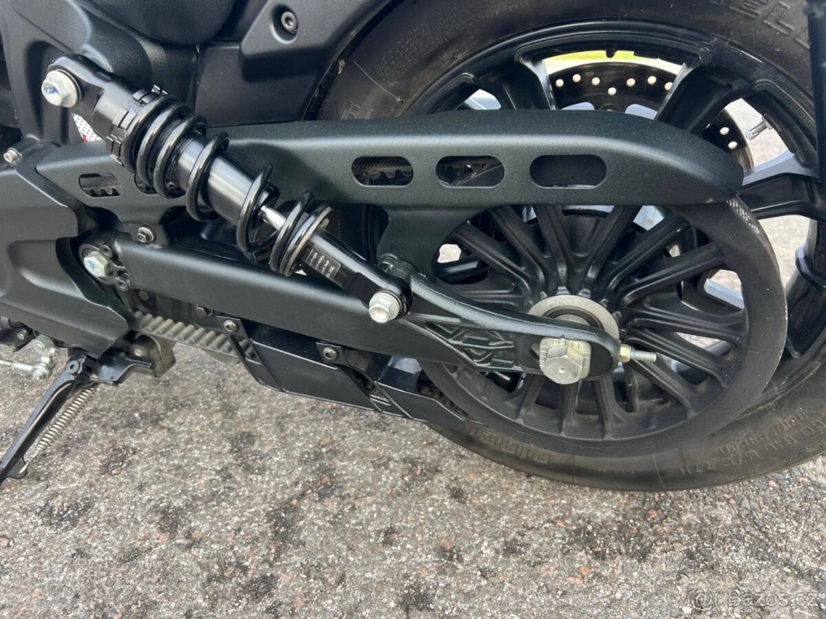 Indian Scout Bobber - 12