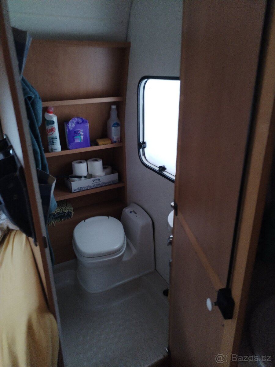 Dvouosy karavan - 12