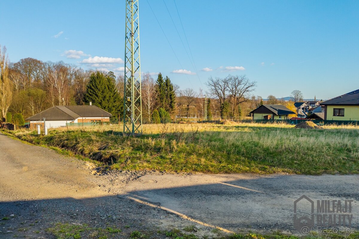 Pozemek pro RD se stavebním povolením, 1.005 m² , Krásná Stu - 12