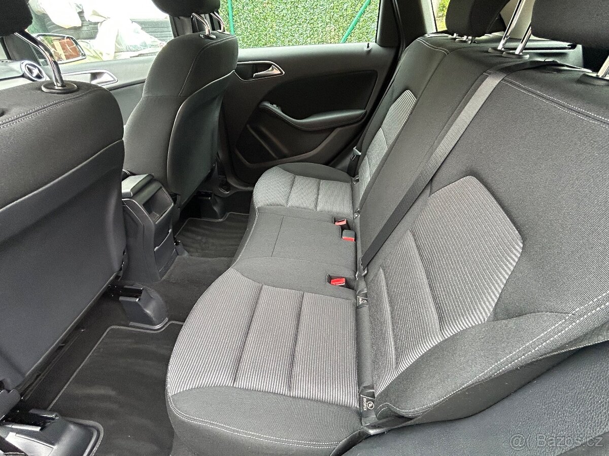 Mercedes-Benz B180 2016 90kw původ ČR, servis MB - 12