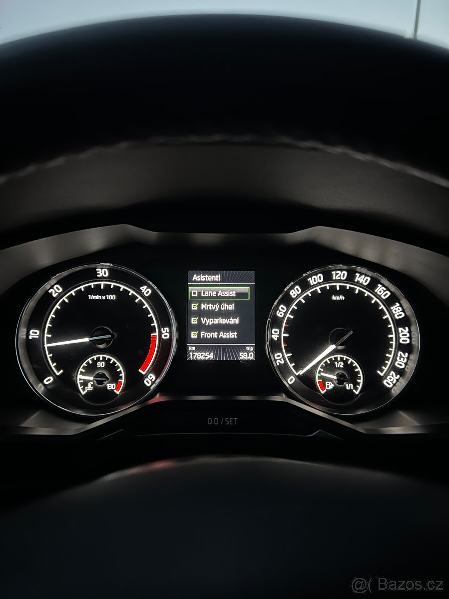 Škoda Superb 3 combi 2.0 Tdi 140 kw Dsg - 12