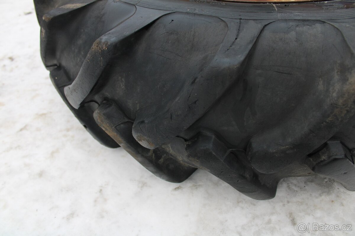 Zetor 8145 přední kola mitas 12,4-24 12pláten nové pneu - 12
