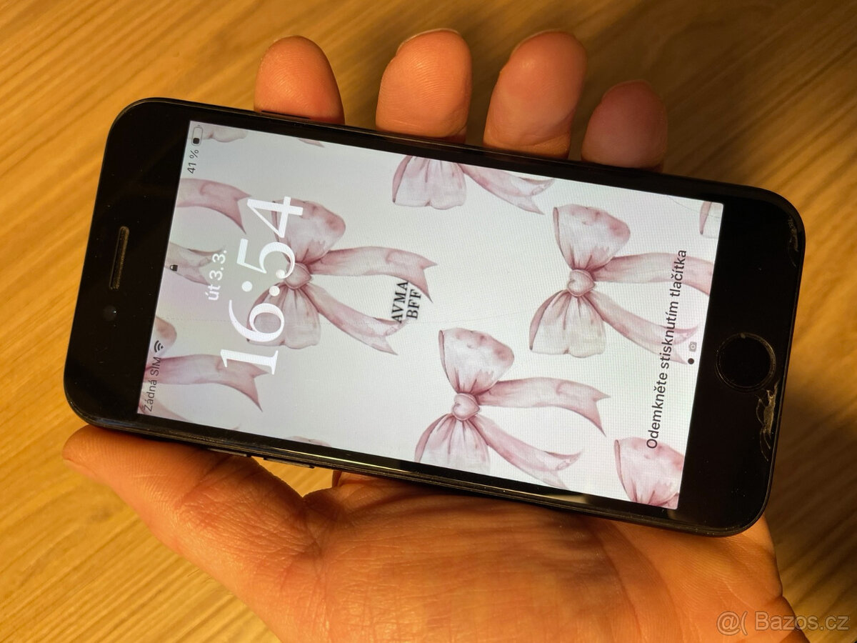 Apple iPhone SE 2020 128 GB, černý - 12
