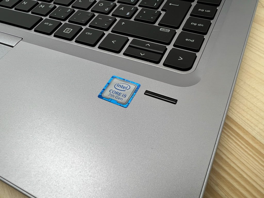 HP EliteBook i5, 8 GB DDR4, SSD 256Gb, WIN11, podsv. klav. - 12