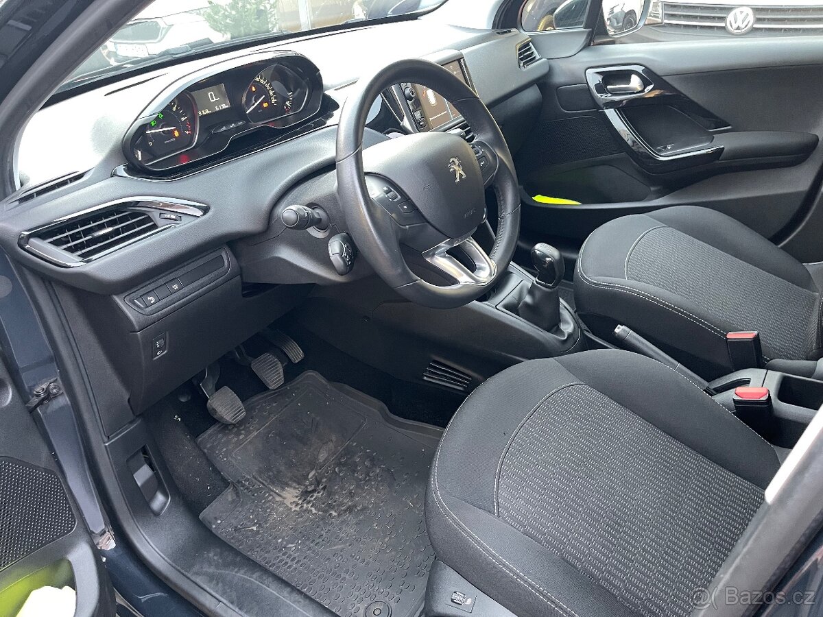 Prodám Peugeot 208 1,2 PureTech 82 S&S - 12