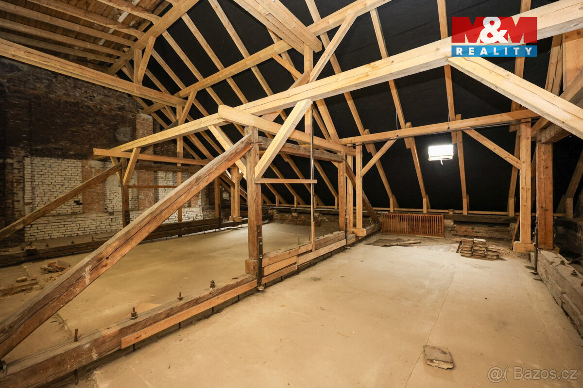 Prodej nájemního domu, 1160 m², Šumperk, ul. nám. Míru - 12