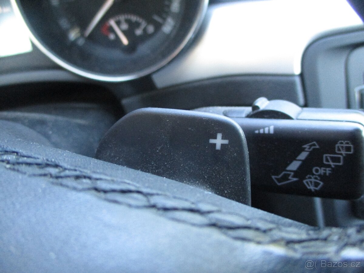 Škoda Superb 2.0 TDi Combi automat - 12