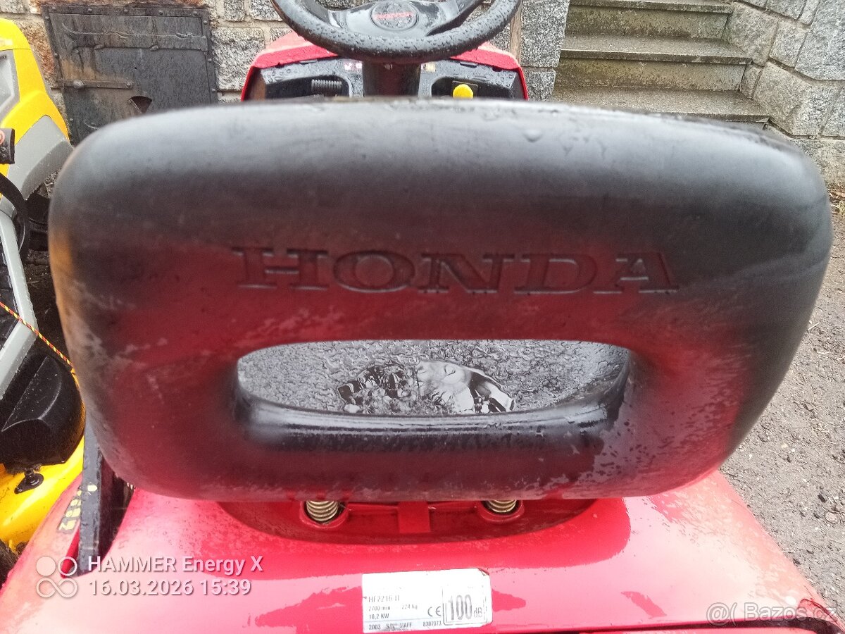 Zahradní traktor Honda HF2216 - 12