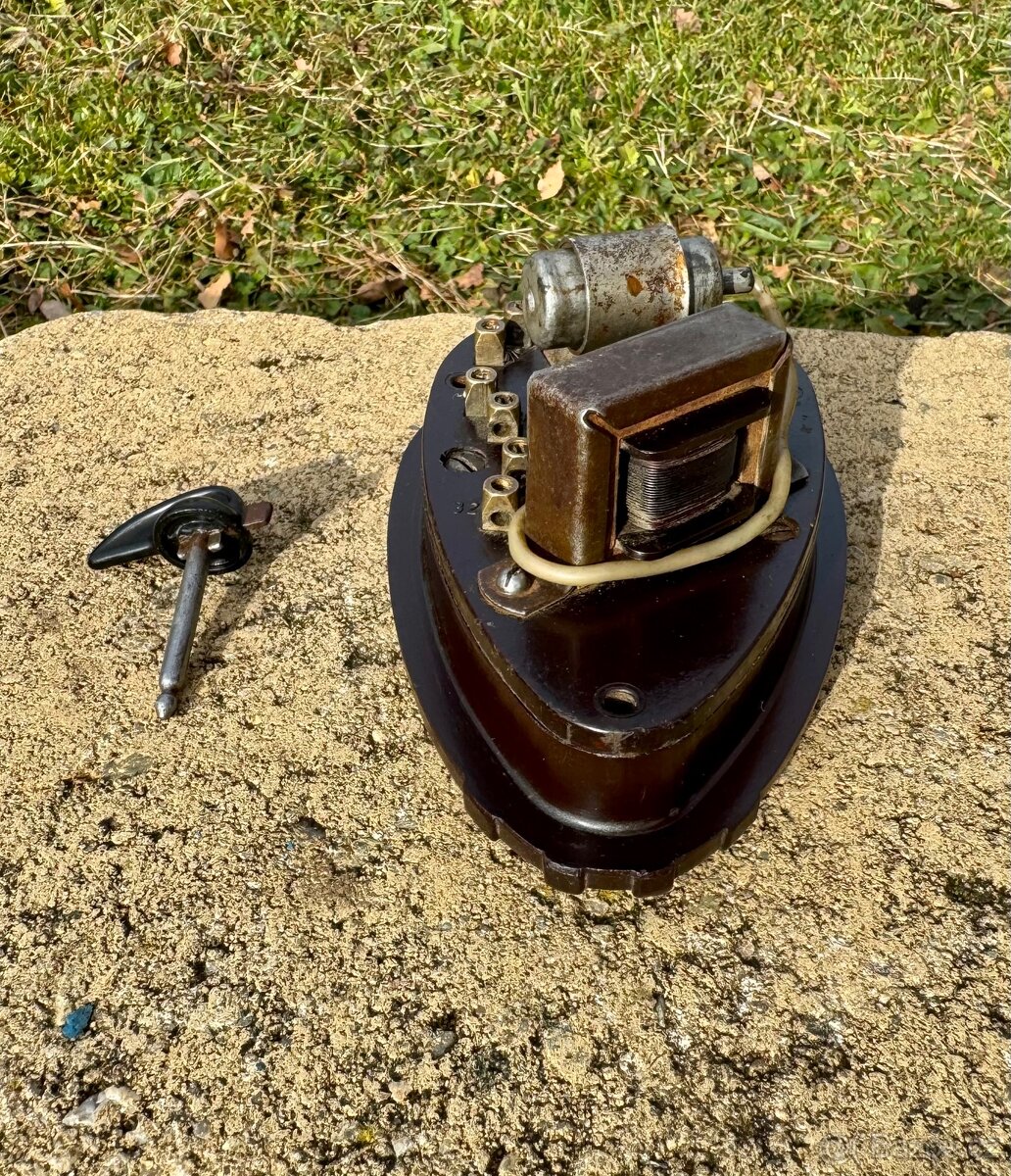 Jawa ČZ 125 150 kývačka - spínačka s klíčkem - 12