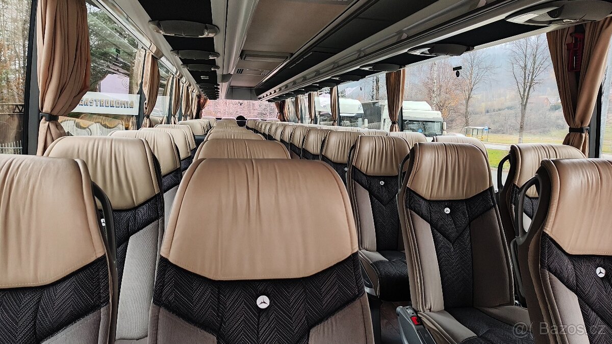 Mercedes Benz Travego M - 12