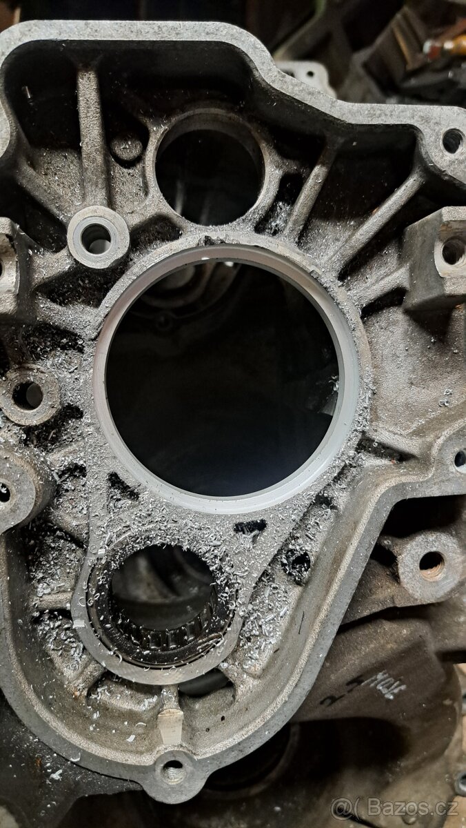 Prodam převodovku transporter Vw t5 ,1.9tdi - 12