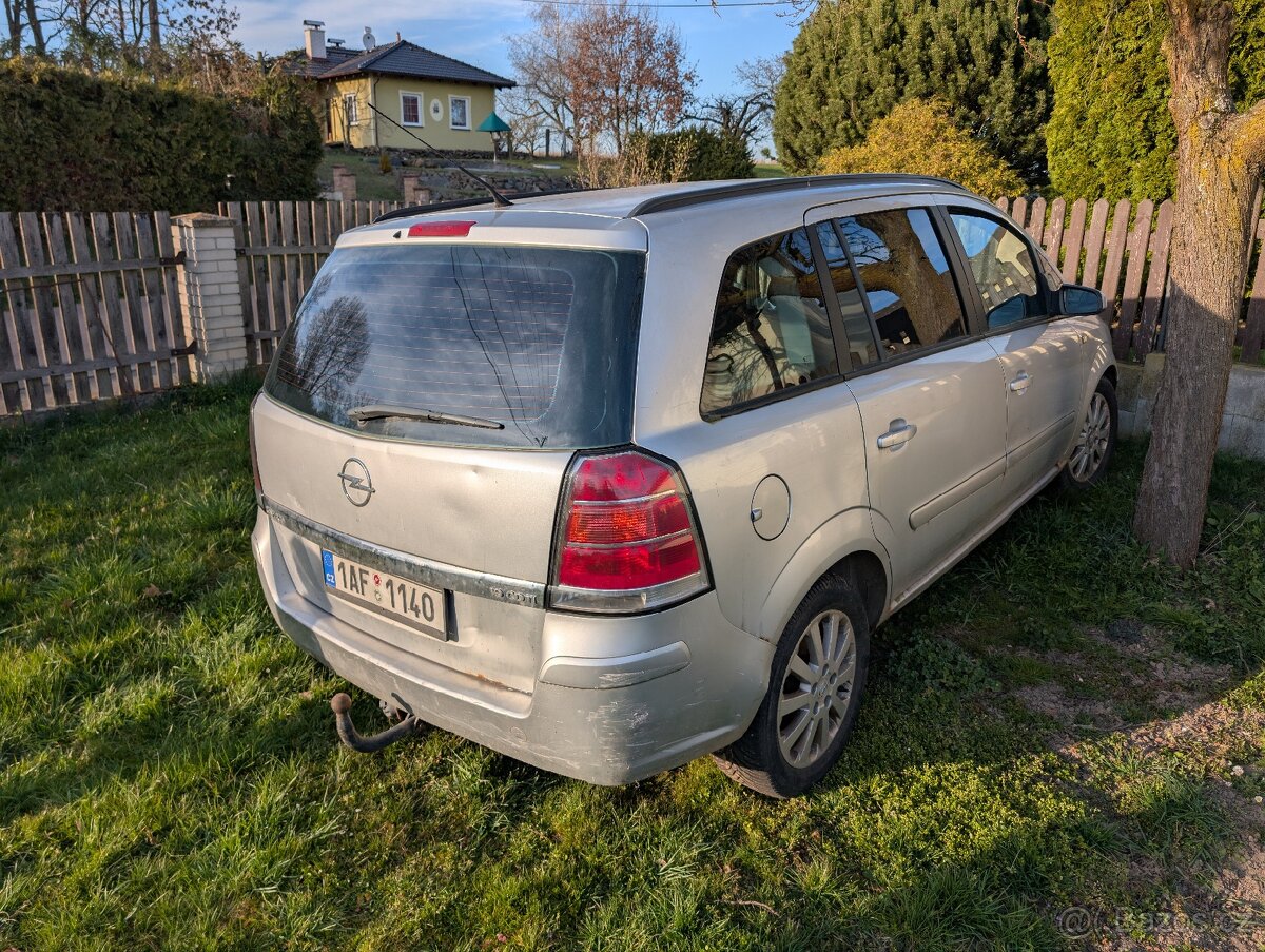 Zafira b - diesel - nepojizdna na dily - 12