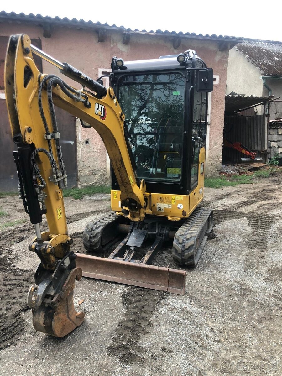 Caterpillar CAT 301.8 - 12