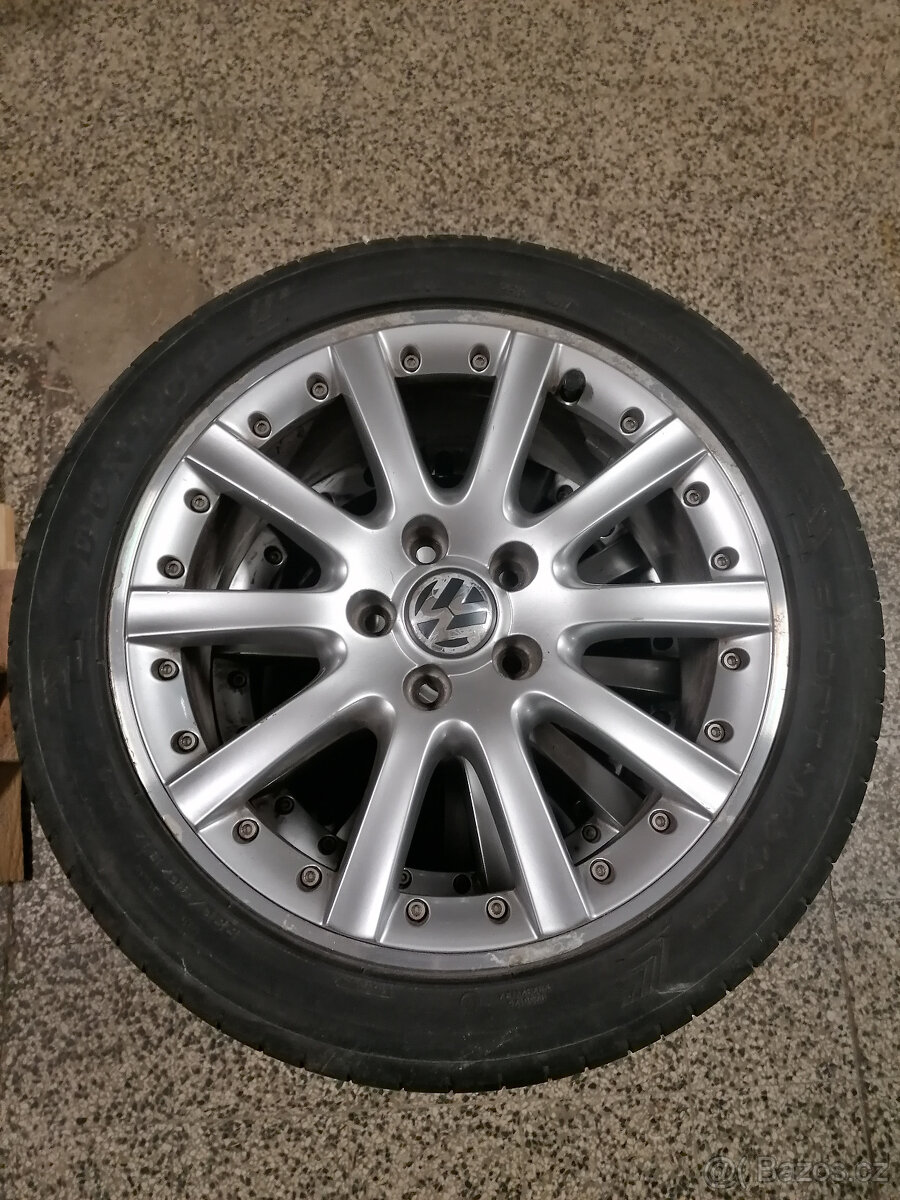 VOLKSWAGEN GOLF 5 1.9 TDi - 12