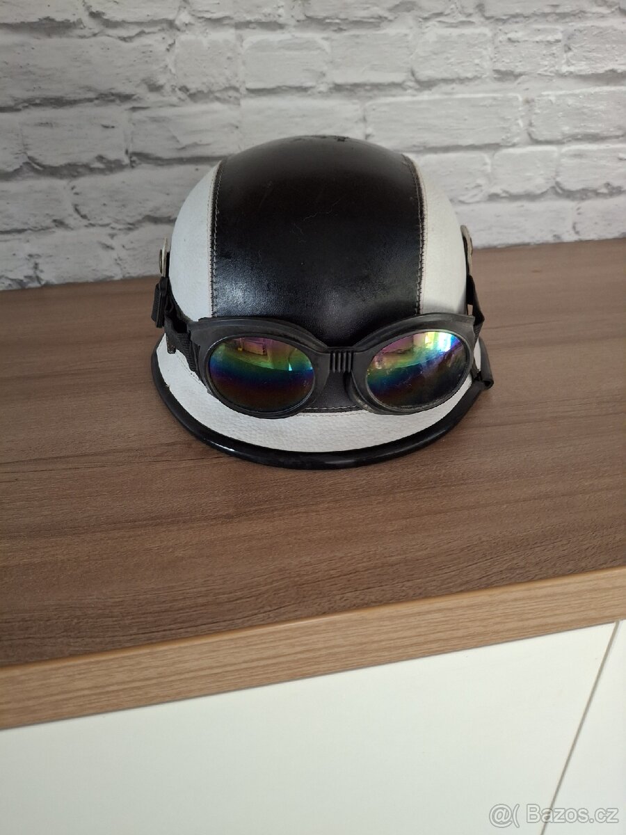 Přilby na motorku - 12