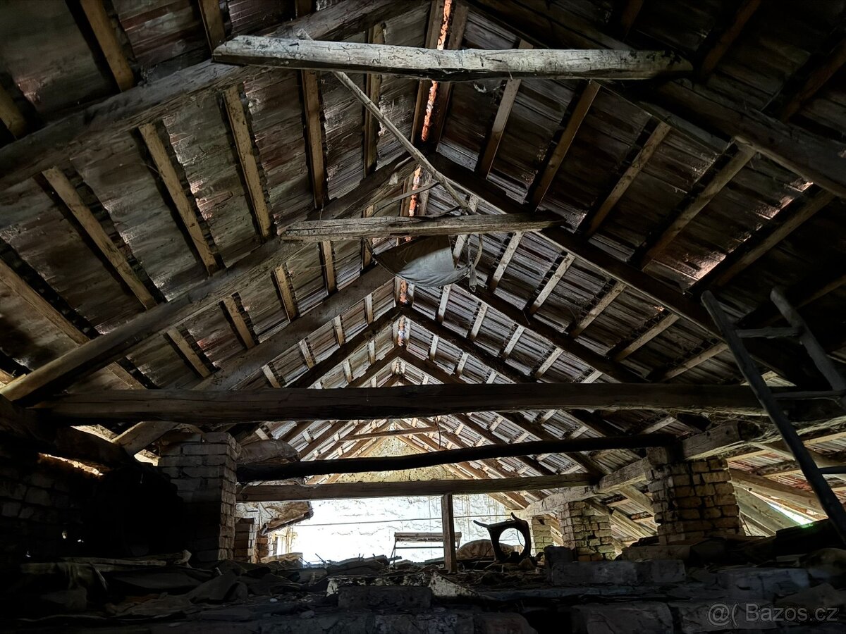 Tramy a demolice starých střech zdarma - 12