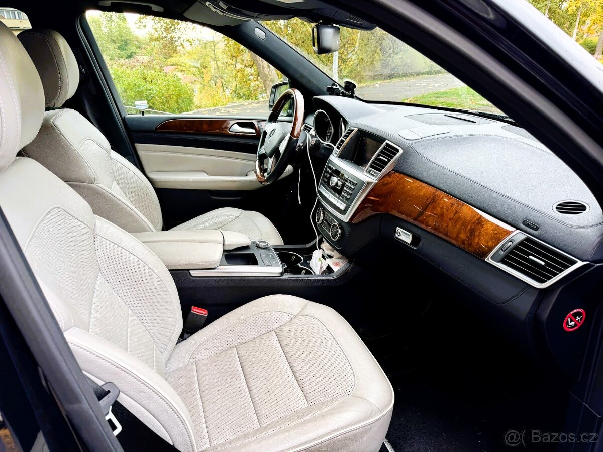 Mercedes-Benz ML, ML 350 BlueTEC 4x4 190kW - 12