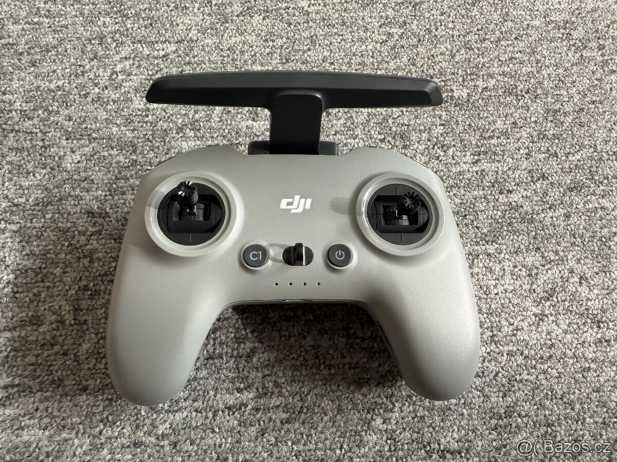 DJI Avata 2 + DJI Integra + Ovladač + příslušenství - 12