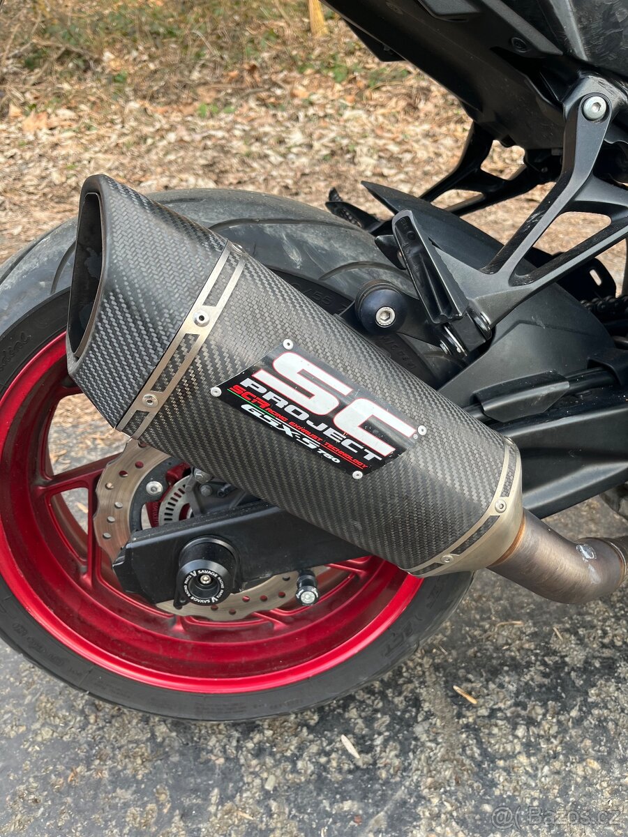 Suzuki gsx-s750 - 12