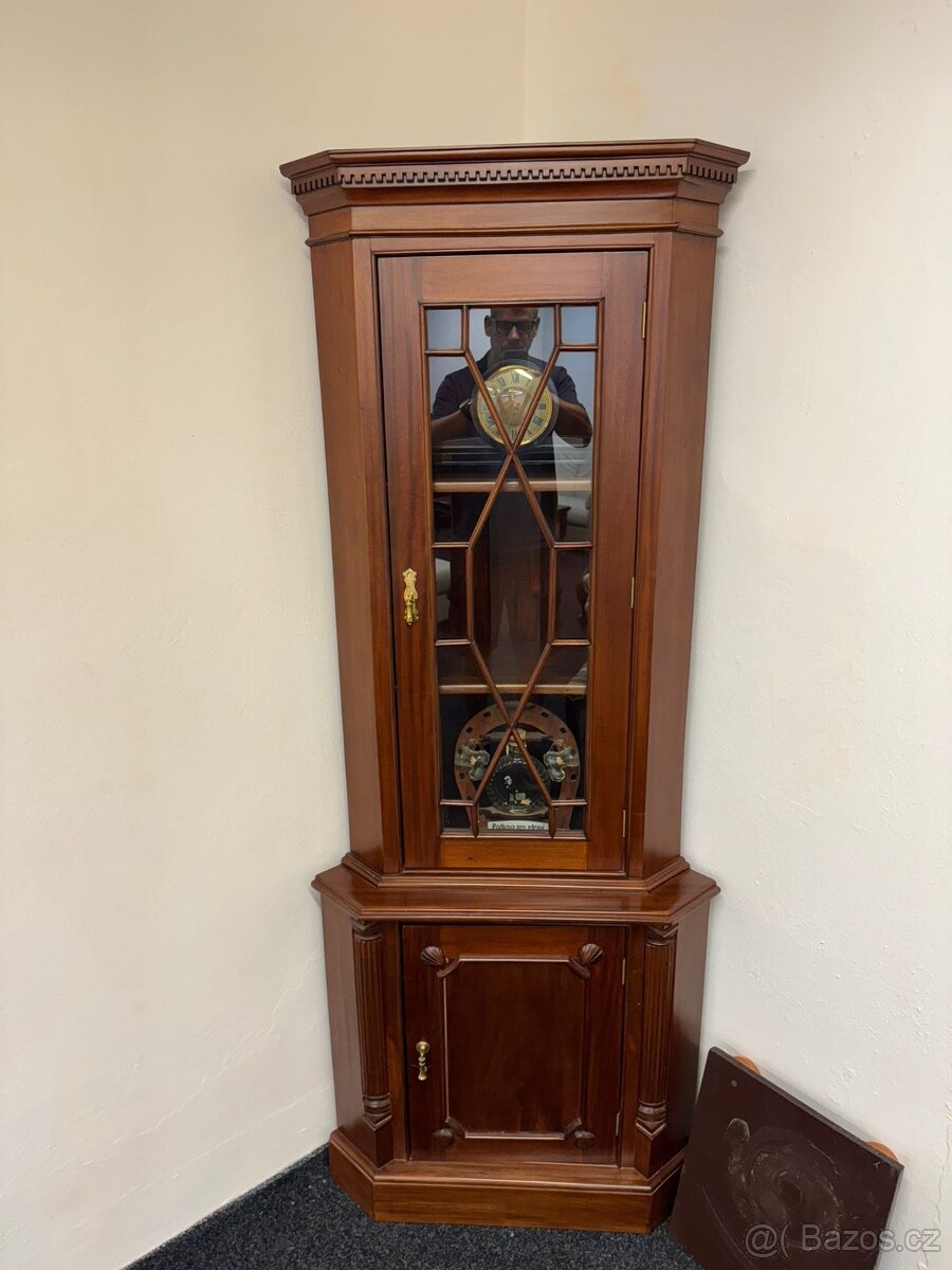 Nábytek z masivu - 12