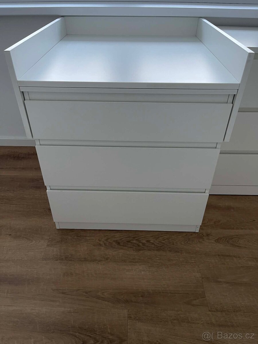Přebalovací pult s komodou - 12