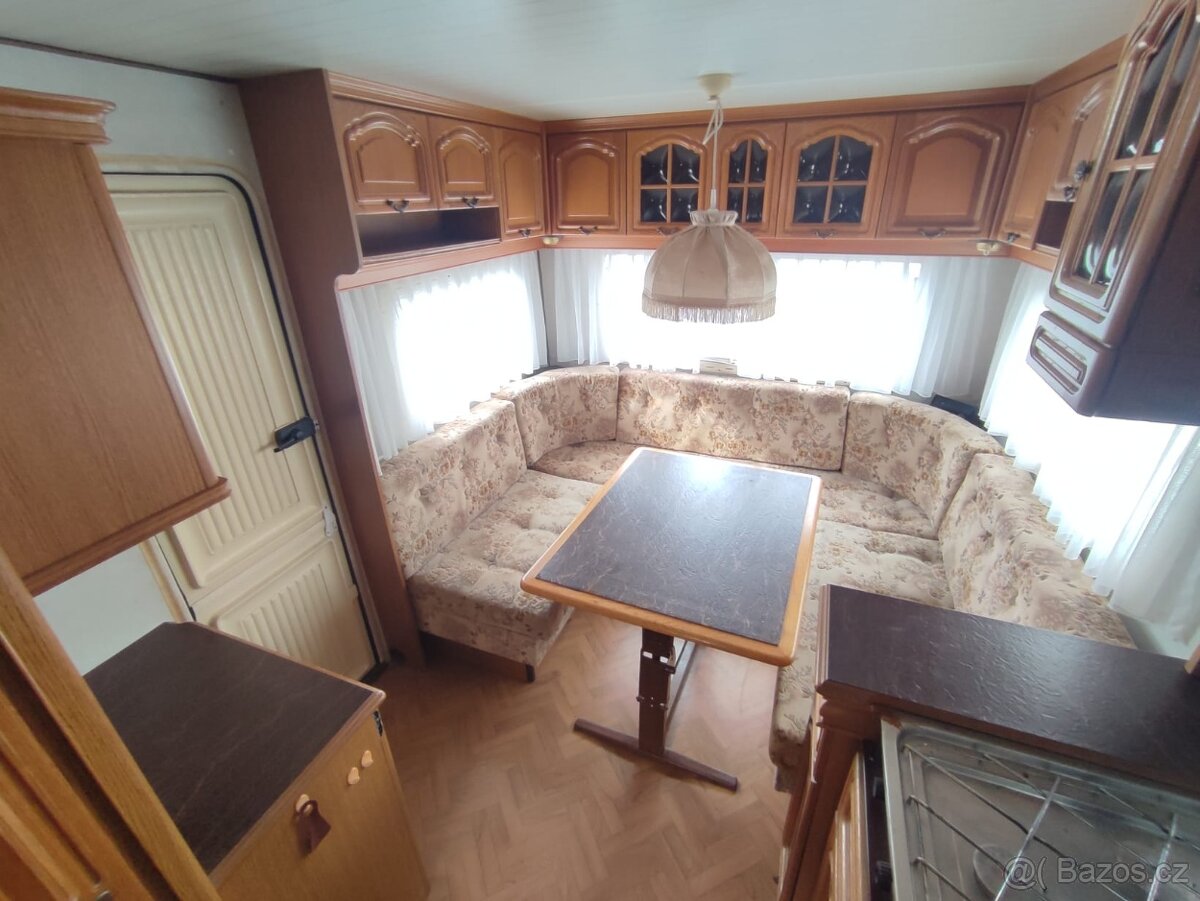 Hobby 490, pěkný suchý karavan - 12