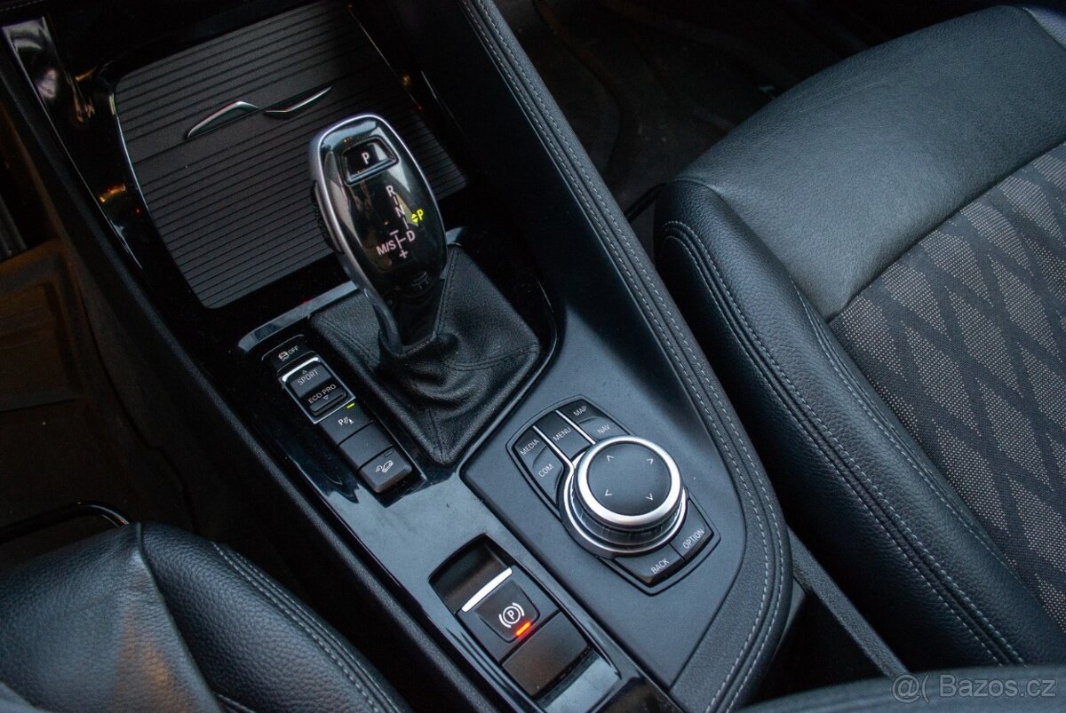 BMW X1 xDrive 20d A/T - 12