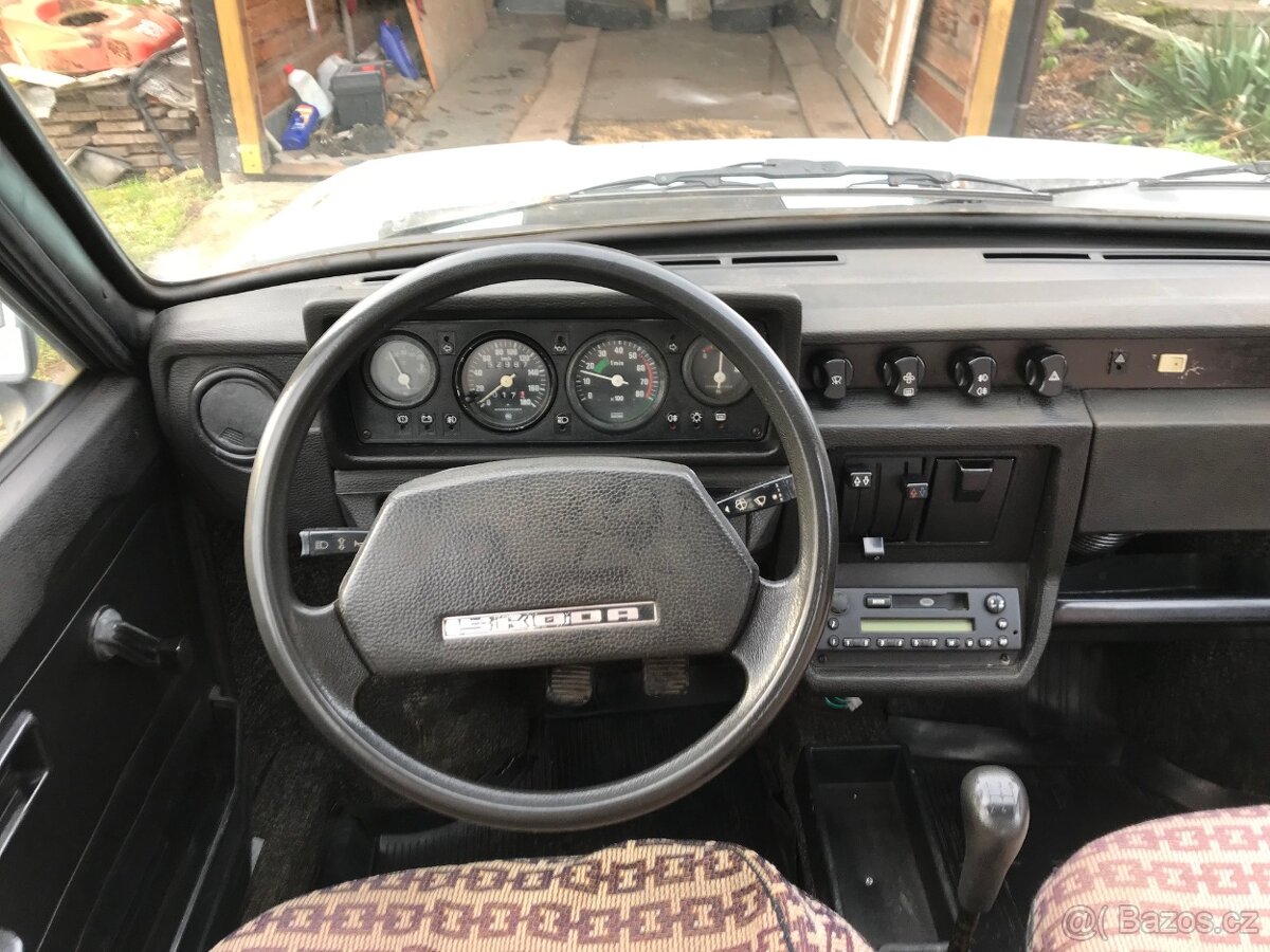 Škoda 120 GLS 40,5 5 stupnová převodovka najeto 52 tis km - 12