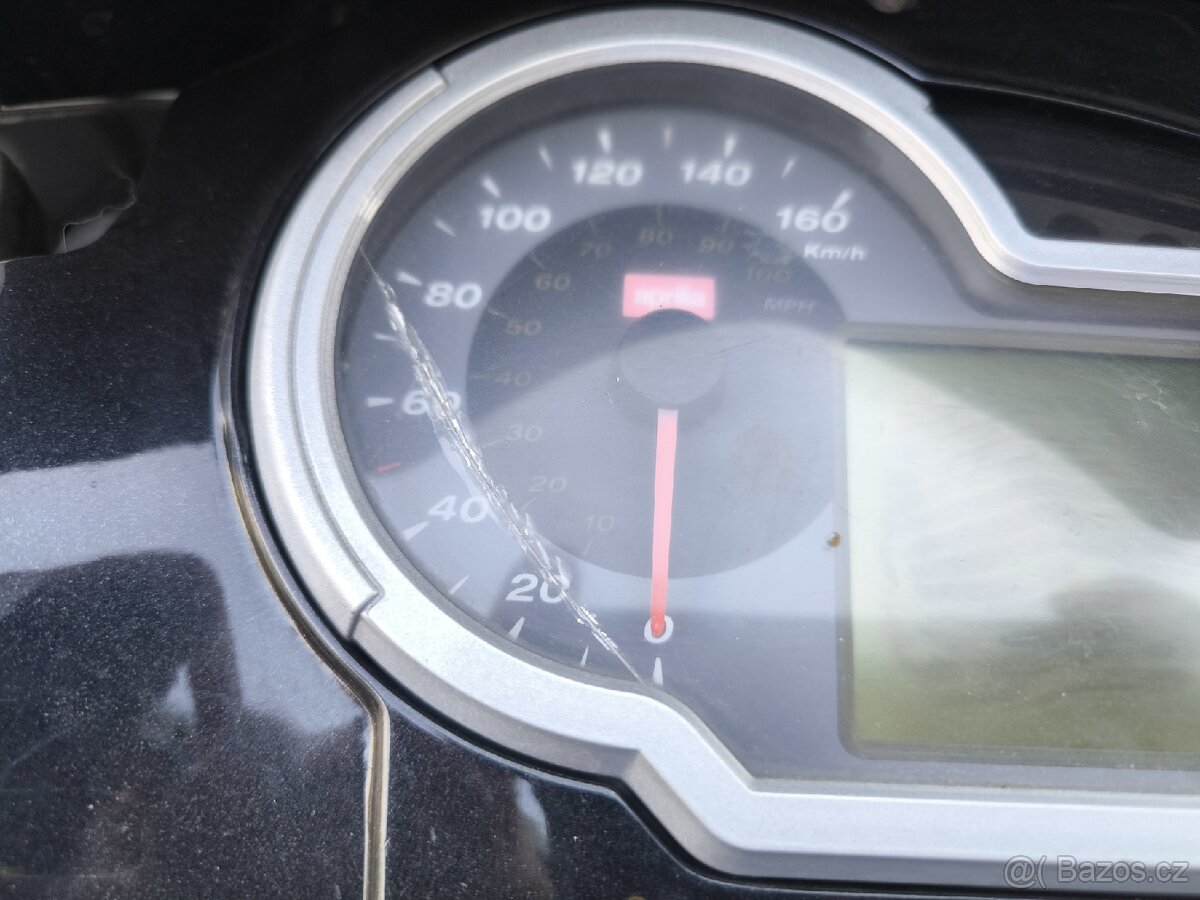 Aprilia Spotrcity 250 ie - 12