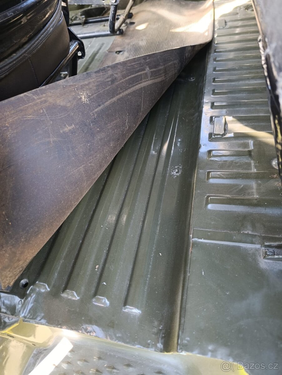 UAZ 469 po renovaci - 12